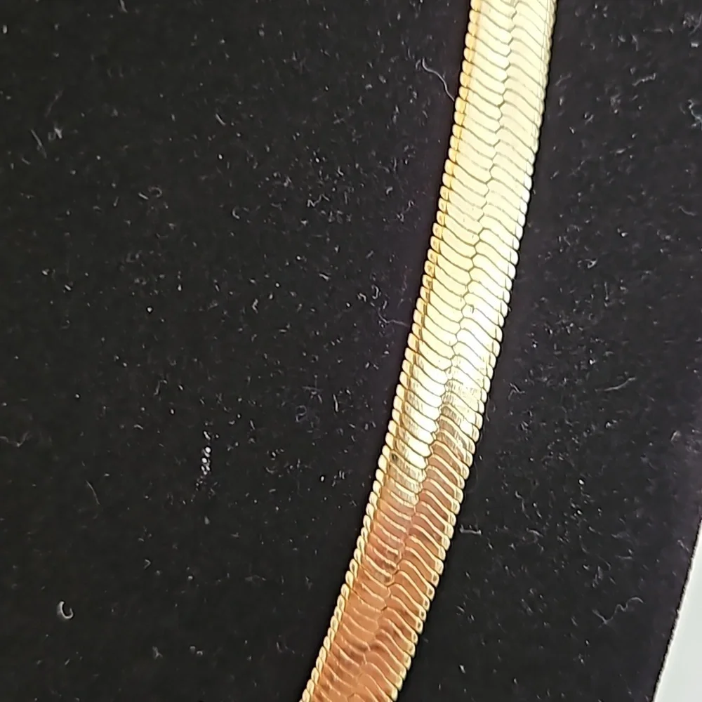 WIDE HERRINGBONE Goldtone 19 1/2
